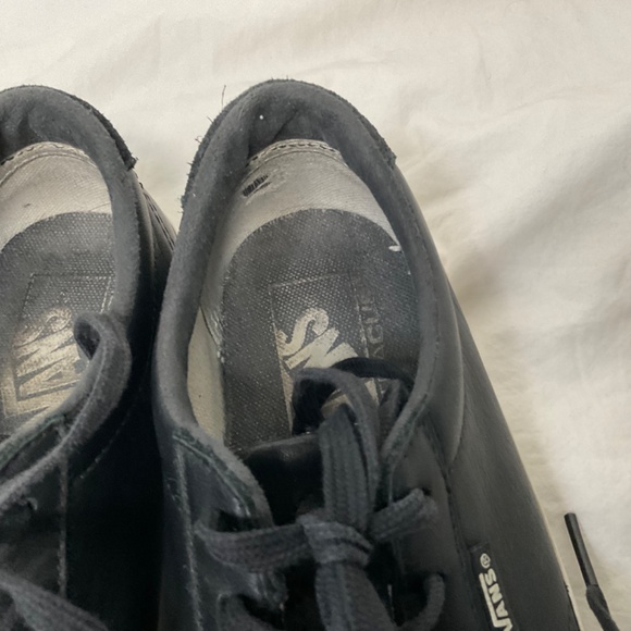 Black Leather Vans Women’s size 7 - Picture 5 of 8